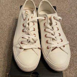 White and rose gold Convers